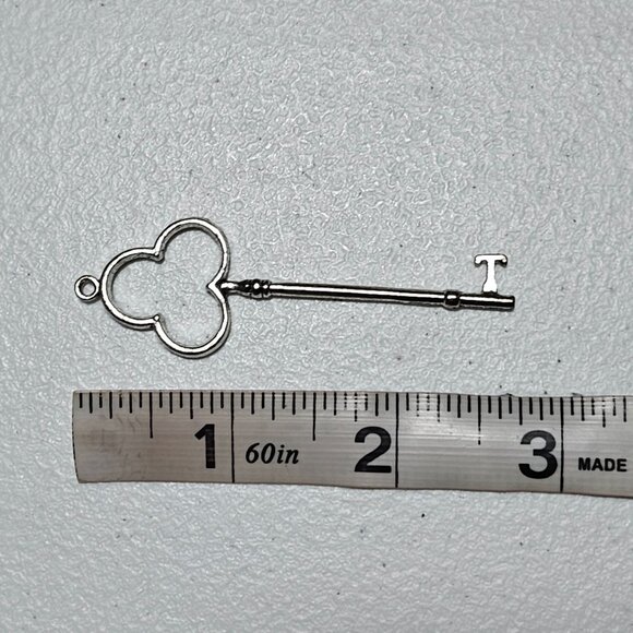 Vintage Silver Skeleton Key Pendant Charm Gothic Retro Fashion Jewelry Women - Picture 3 of 3